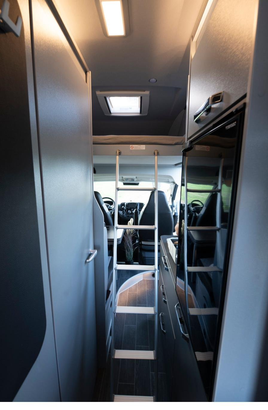 Camper Hochbett Zugang über Leiter – zusätzlicher Schlafplatz